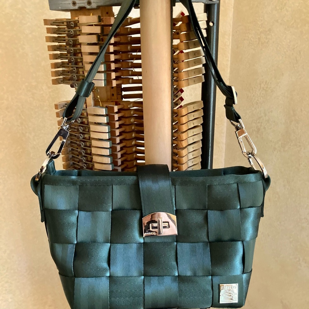 VEXC Harveys Carriage Ring Hobo Seatbelt Bag in gorgeous Evergreen.🌲